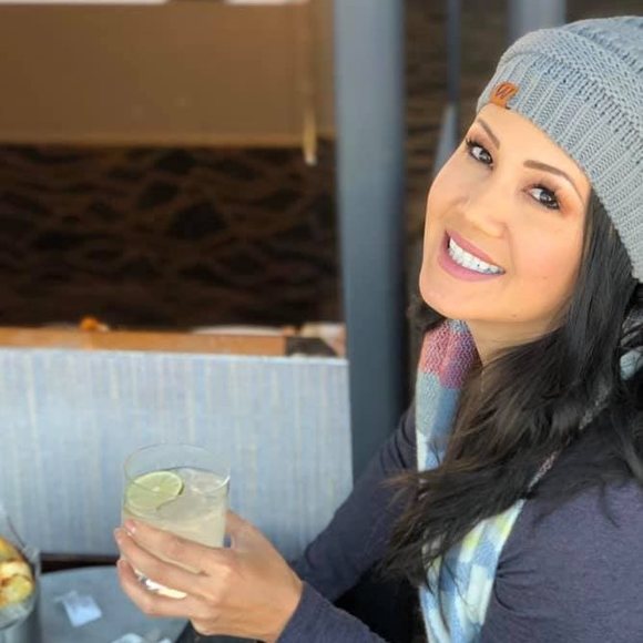 Meet your Posher, Michelle - Picture 2 of 3